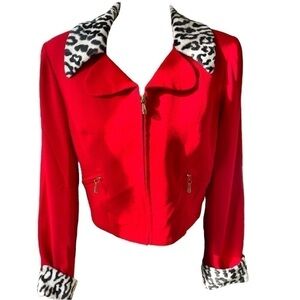 𝅺KELLY Graham cropped jacket, size 8, zipped front and pockets, shoulder pads